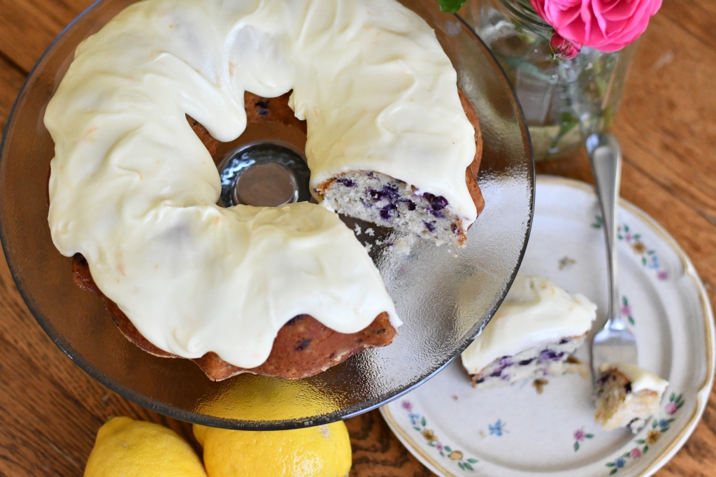 Lemon blueberry cake